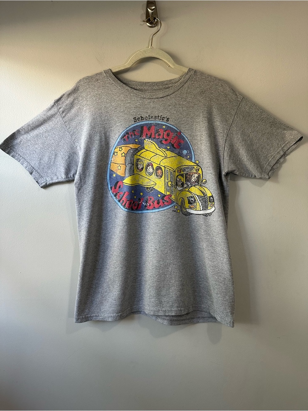 Vintage Scholastic Magic School Bus Graphic T-Shirt Gray Size M 90’s Y2K Cartoon